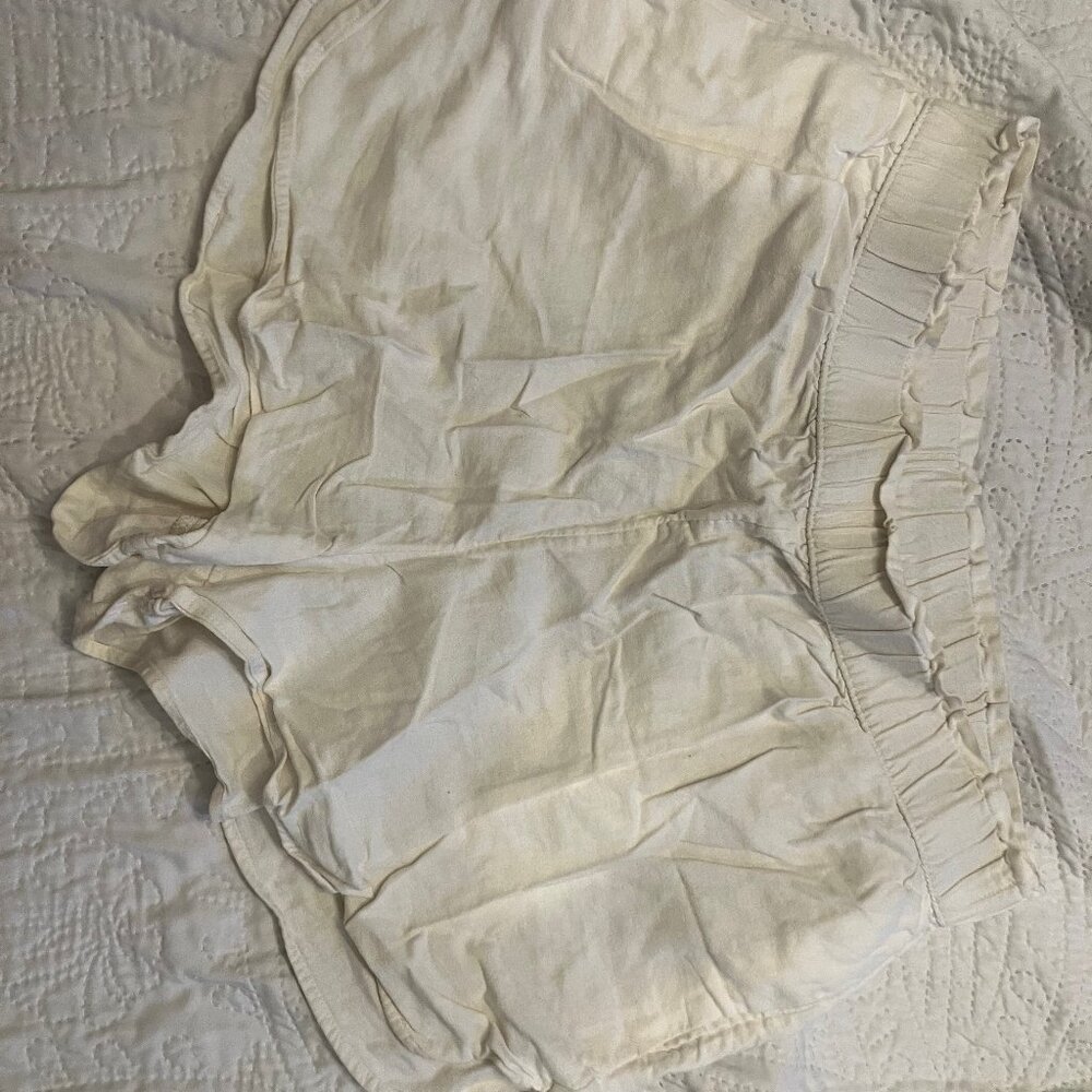 universal thread target womens white shorts